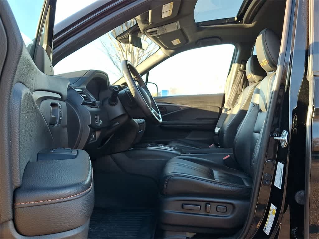 Thumbnail: 2023 Honda Passport - 11