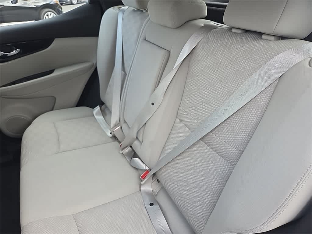 Thumbnail: 2019 Nissan Rogue Sport - 12
