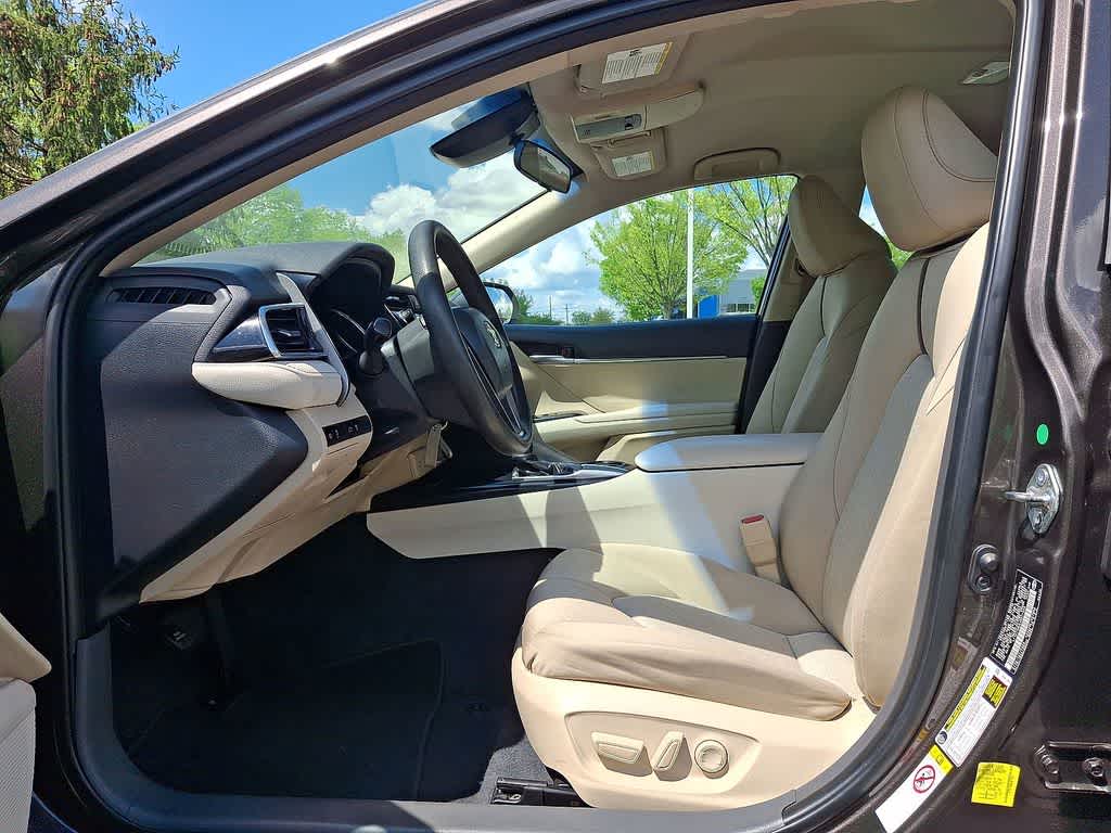 Thumbnail: 2018 Toyota Camry - 11