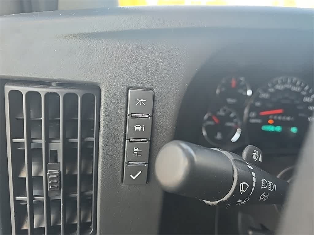 Thumbnail: 2014 Chevrolet Express - 14