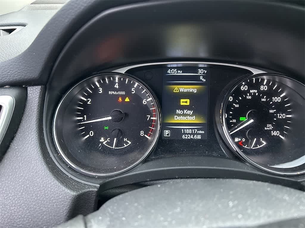 Thumbnail: 2016 Nissan Rogue - 10