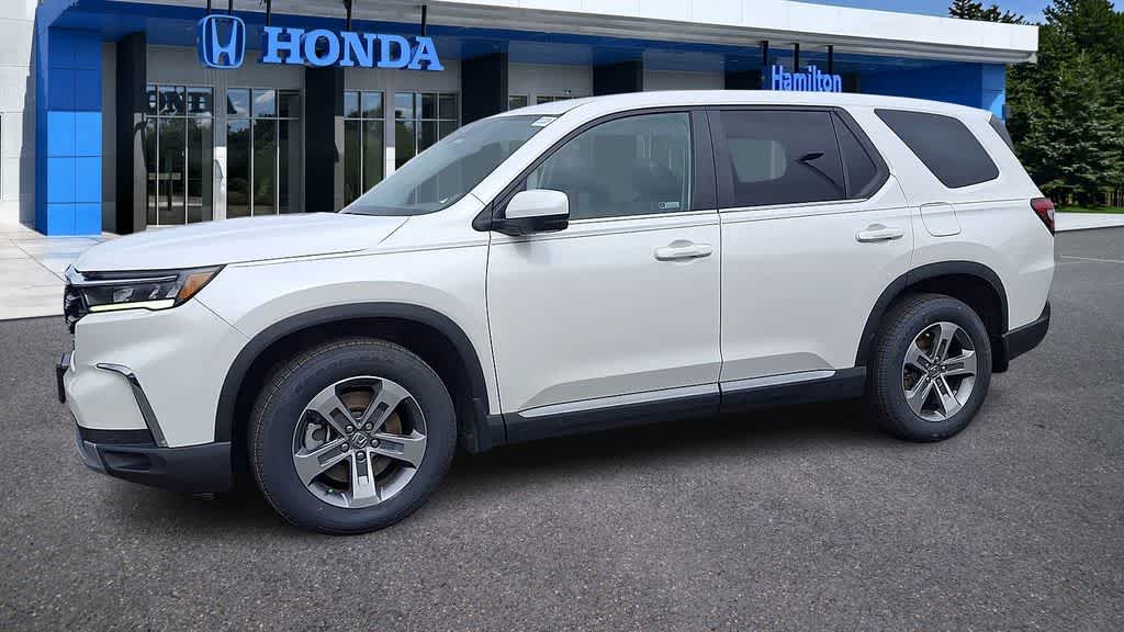 Thumbnail: 2023 Honda Pilot - 4