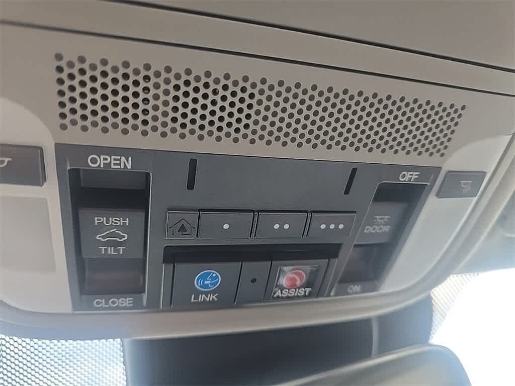 Thumbnail: 2018 Acura TLX - 22