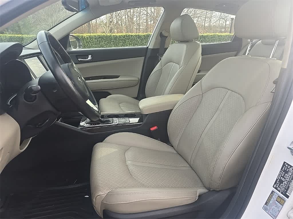 Thumbnail: 2017 Kia Optima - 14