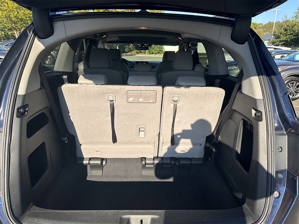 Thumbnail: 2018 Honda Odyssey - 8