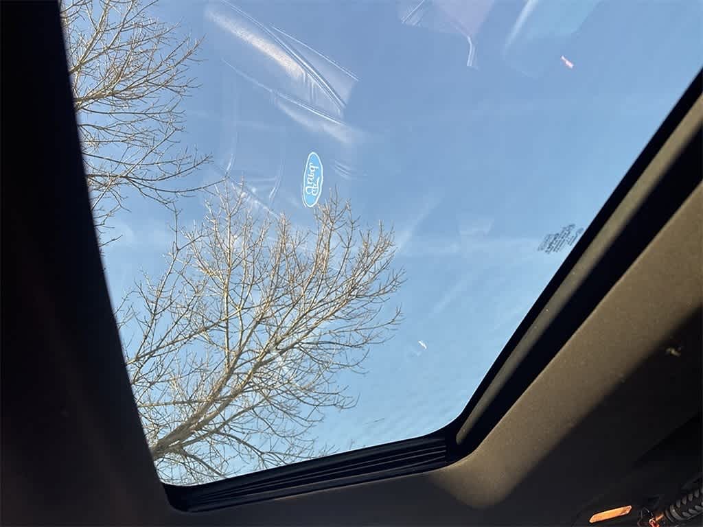 Thumbnail: 2015 Ford Explorer - 15