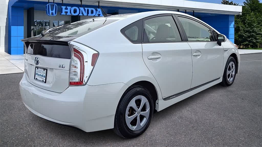 Thumbnail: 2015 Toyota Prius - 8