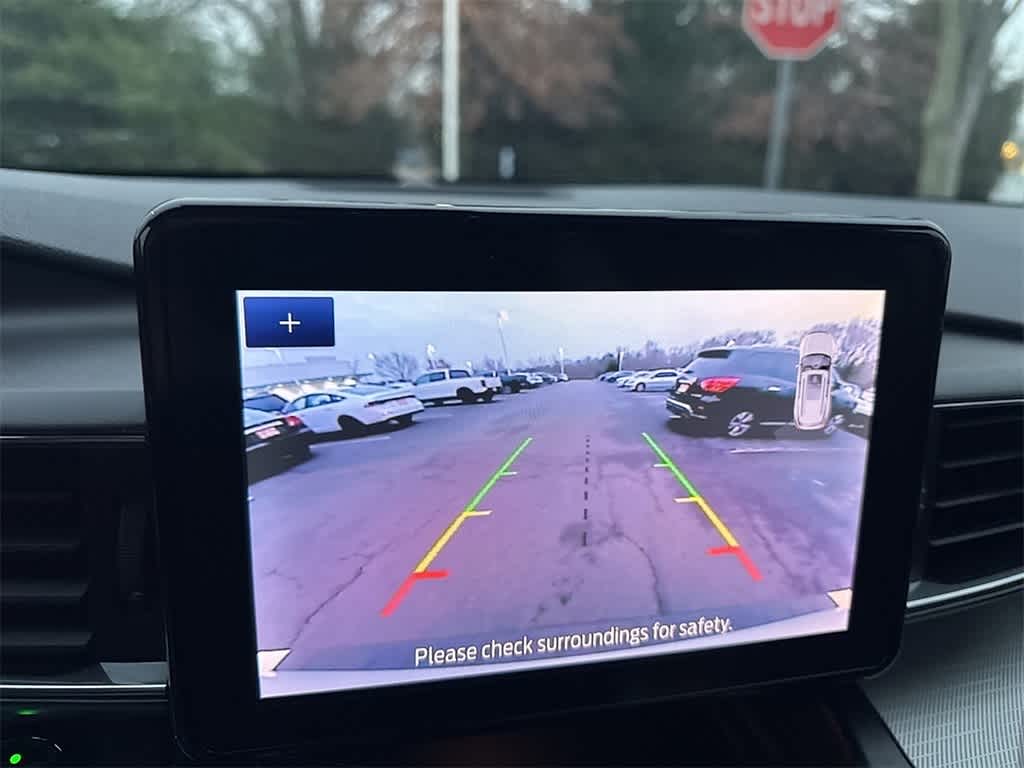 Thumbnail: 2020 Ford Explorer - 22