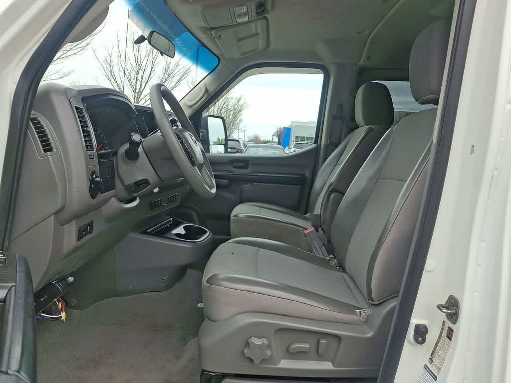 Thumbnail: 2016 Nissan NV - 3