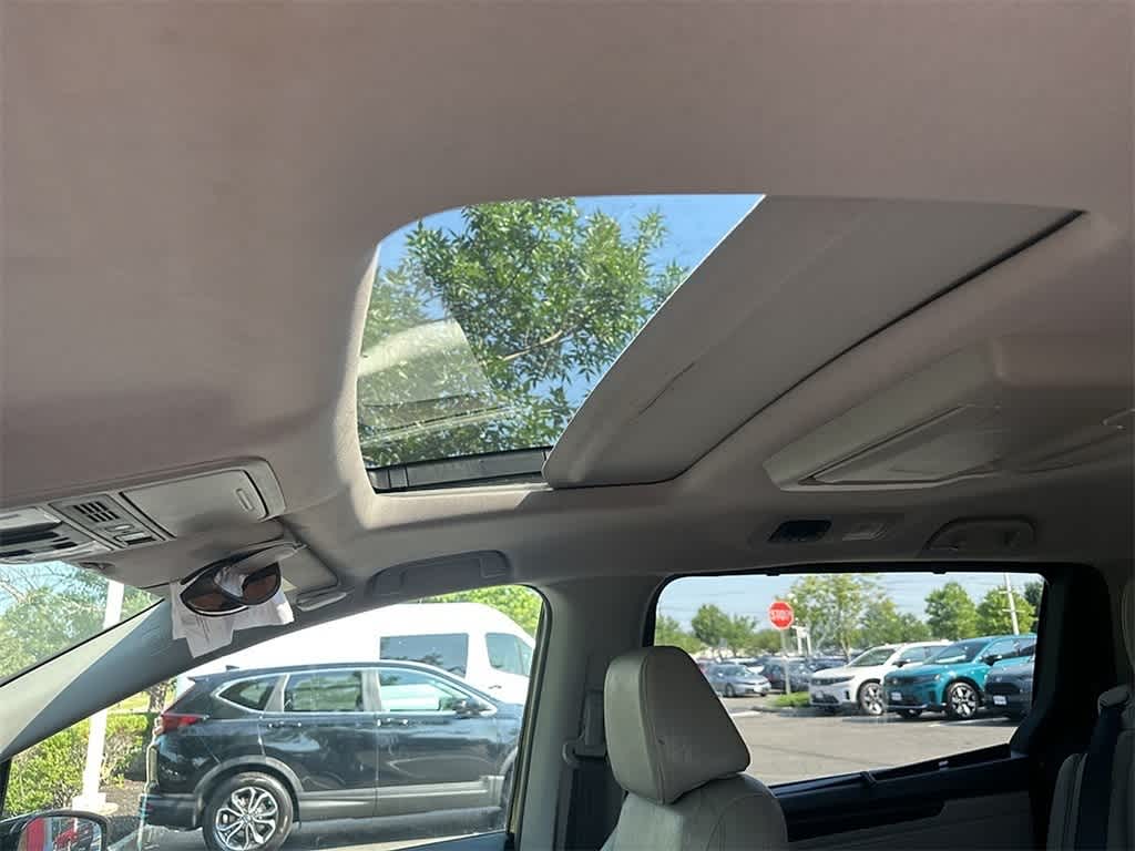 Thumbnail: 2018 Honda Odyssey - 9