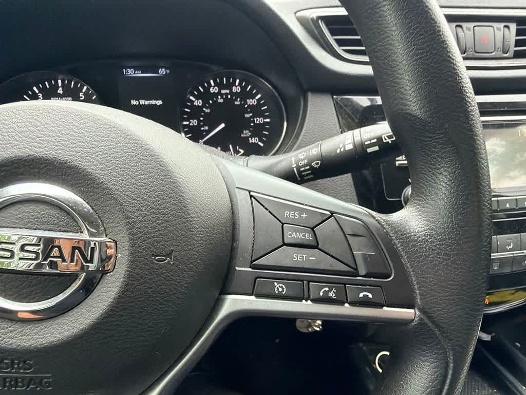 Thumbnail: 2017 Nissan Rogue - 25