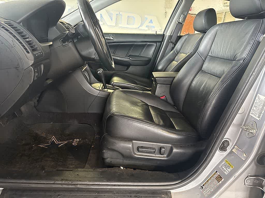 Thumbnail: 2005 Honda Accord - 9