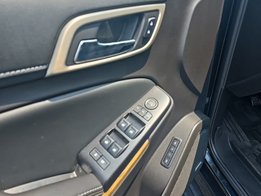 2016 GMC Yukon Denali 16