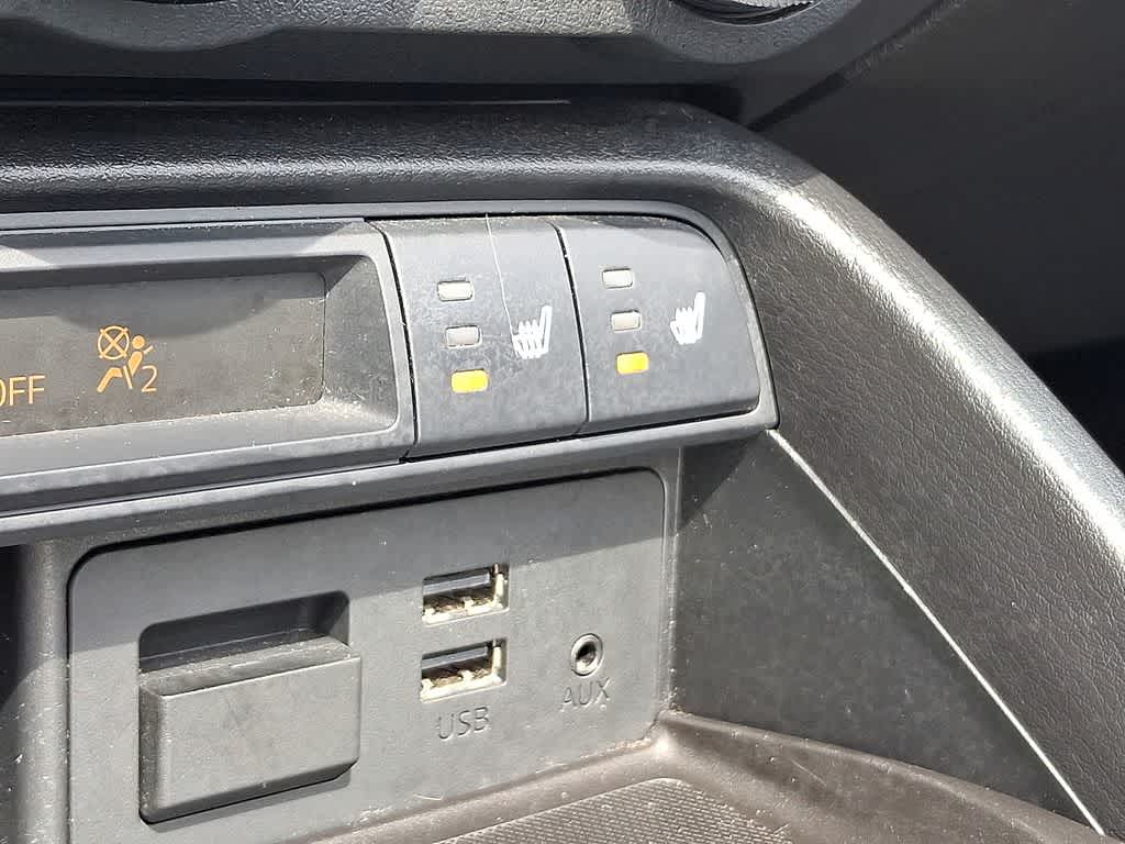 Thumbnail: 2017 Mazda MX-5 Miata - 11