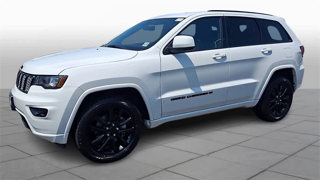 Thumbnail: 2022 Jeep Grand Cherokee - 4
