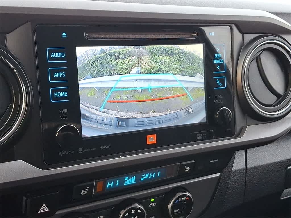 Thumbnail: 2017 Toyota Tacoma - 15