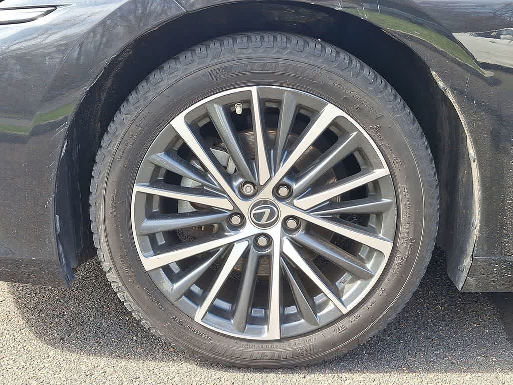 Thumbnail: 2023 Lexus ES - 26