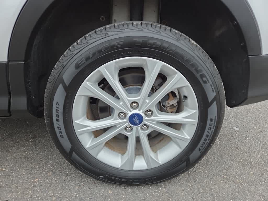 Thumbnail: 2017 Ford Escape - 9