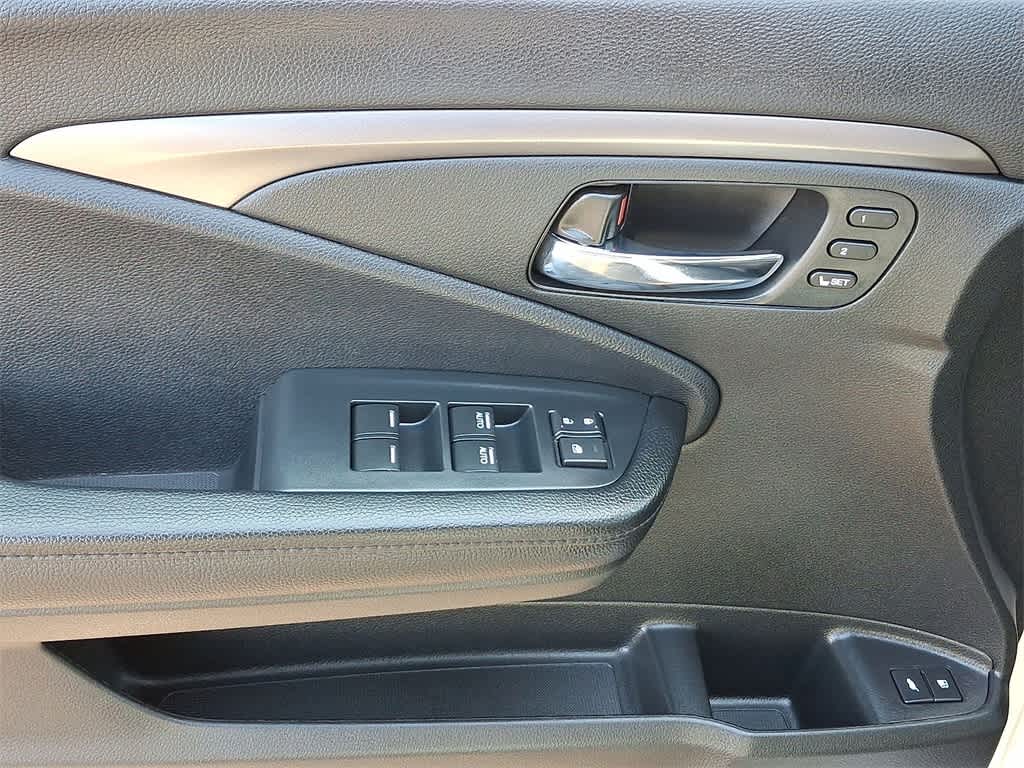 Thumbnail: 2022 Honda Pilot - 10