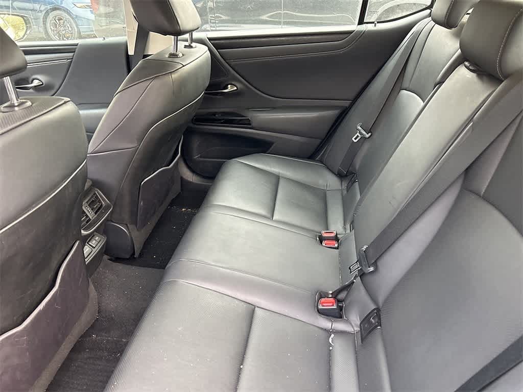 Thumbnail: 2023 Lexus ES - 7