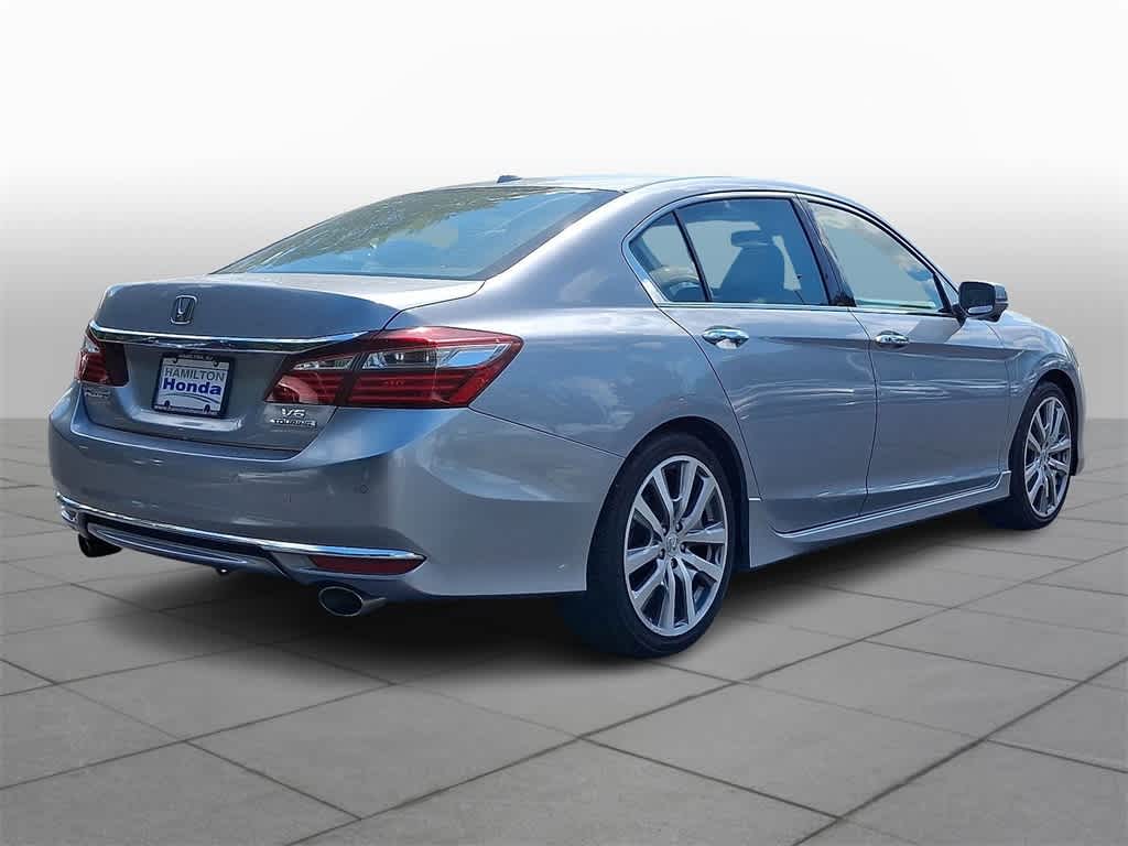 Thumbnail: 2017 Honda Accord - 24