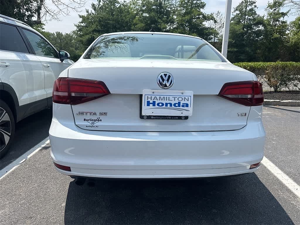 Thumbnail: 2017 Volkswagen Jetta - 5