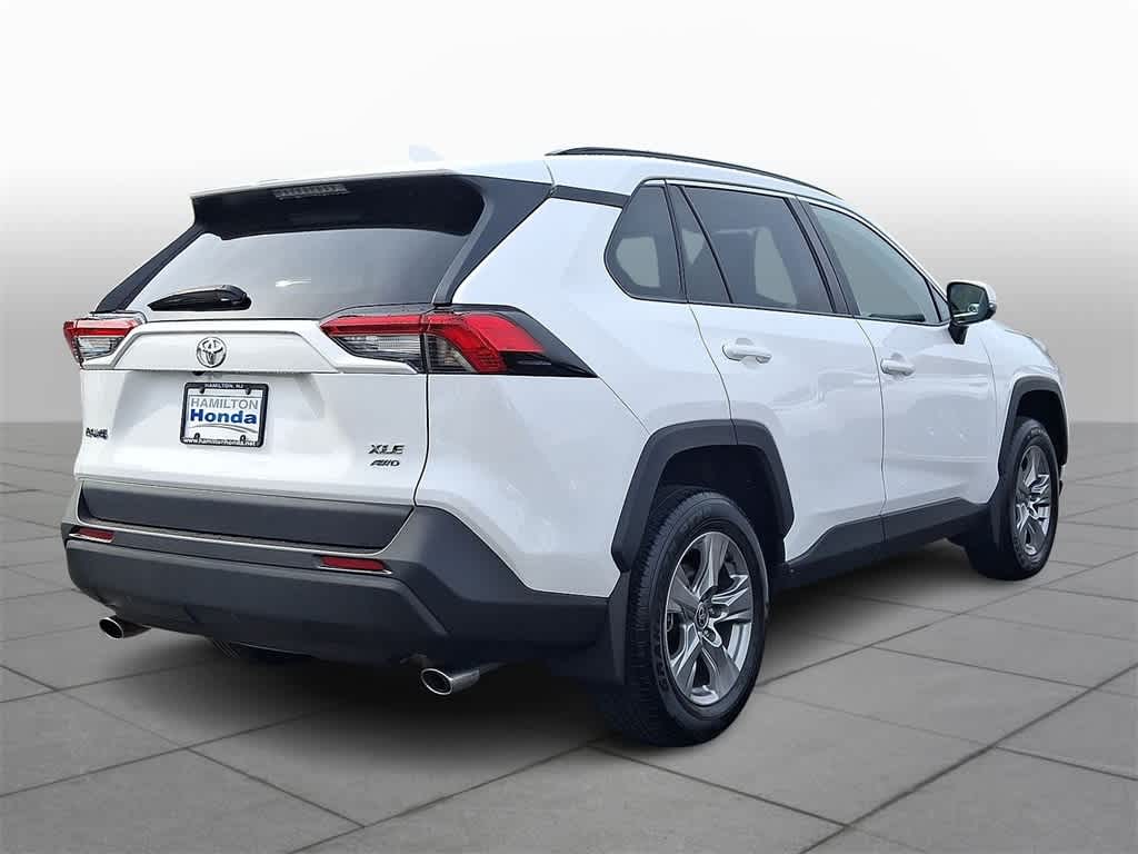 Thumbnail: 2023 Toyota RAV4 - 21