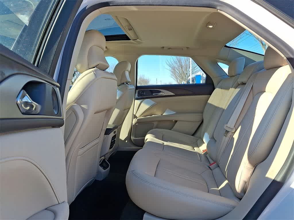 Thumbnail: 2019 Lincoln MKZ - 20