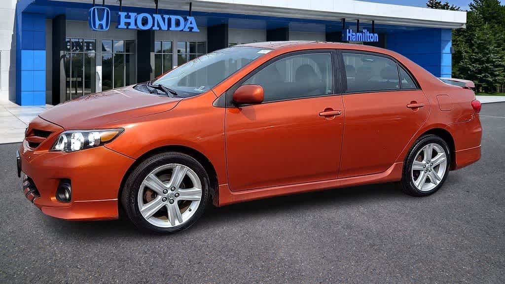 Thumbnail: 2013 Toyota Corolla - 4