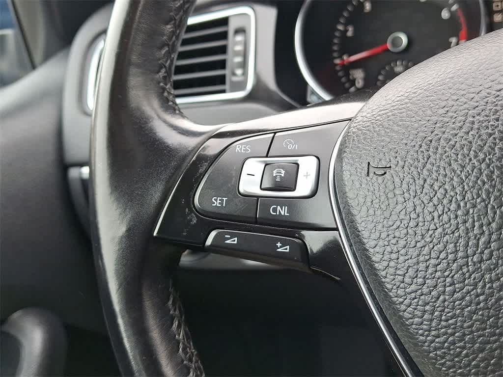 Thumbnail: 2016 Volkswagen Jetta - 17