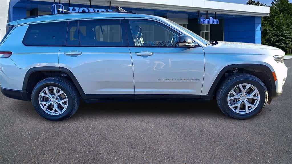 Thumbnail: 2022 Jeep Grand Cherokee L - 9