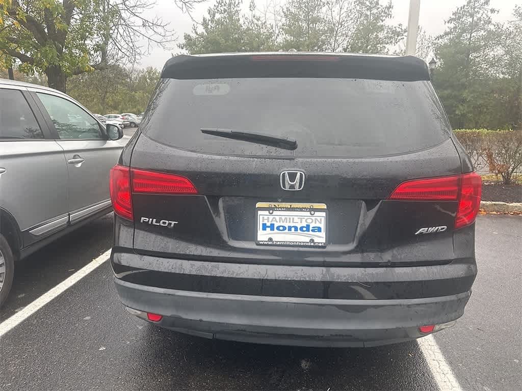 Thumbnail: 2017 Honda Pilot - 5