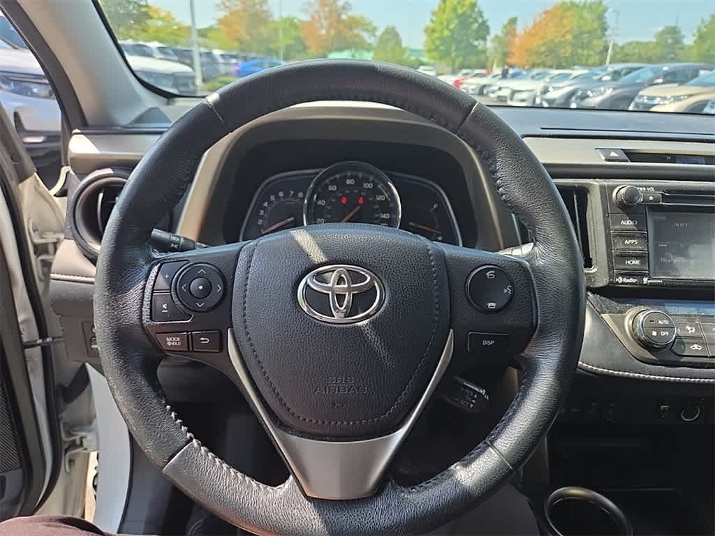Thumbnail: 2015 Toyota RAV4 - 15