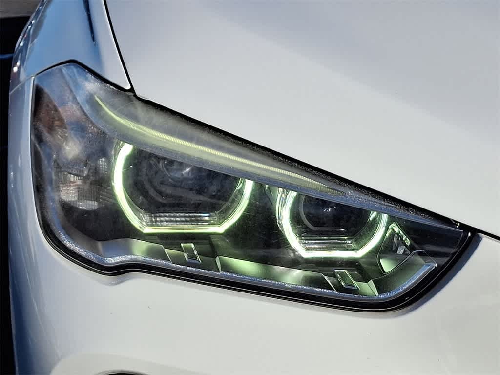 Thumbnail: 2016 BMW X1 - 24