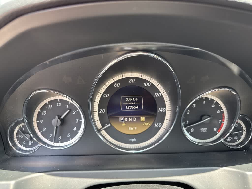 Thumbnail: 2012 Mercedes-Benz E-Class - 12