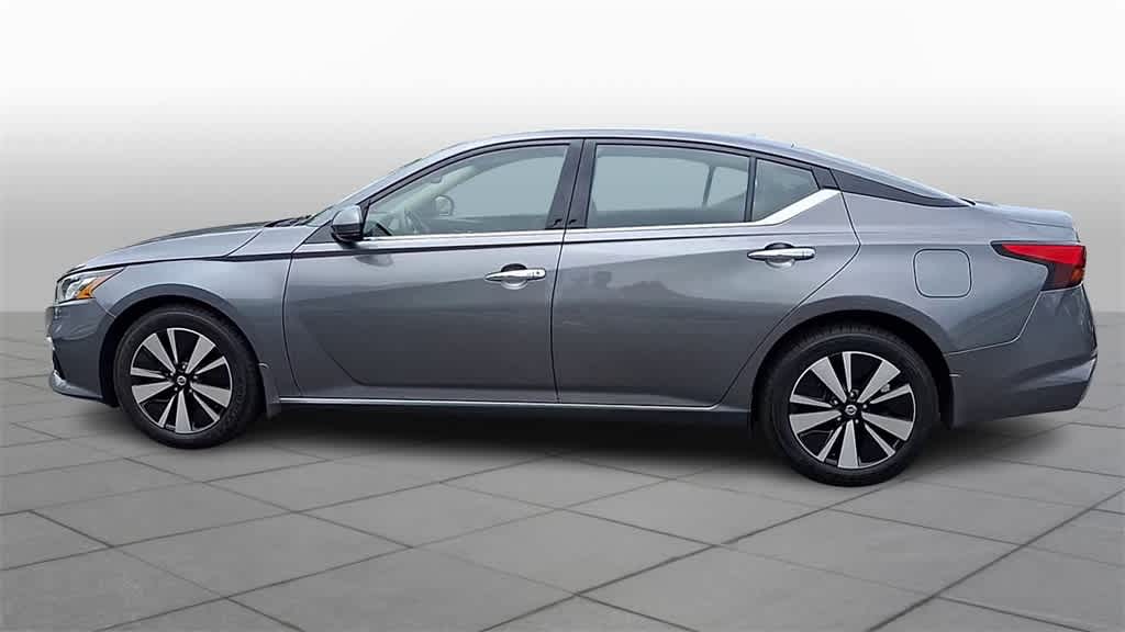 Thumbnail: 2020 Nissan Altima - 5