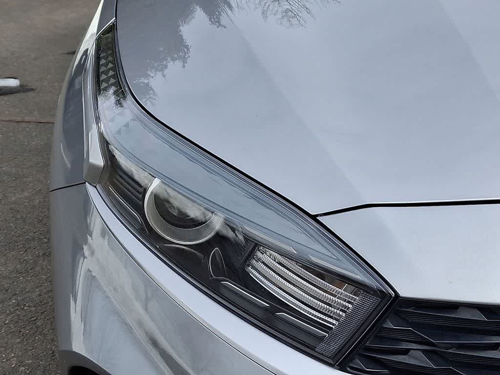 Thumbnail: 2023 Kia Forte - 27