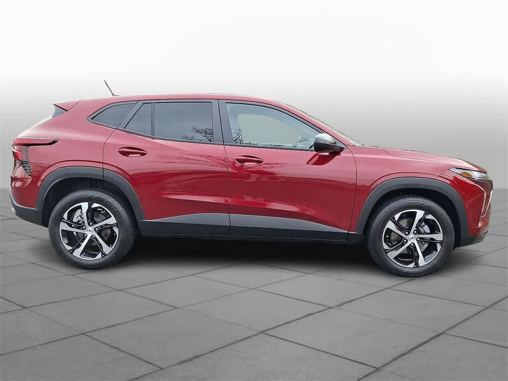 Thumbnail: 2024 Chevrolet Trax - 25