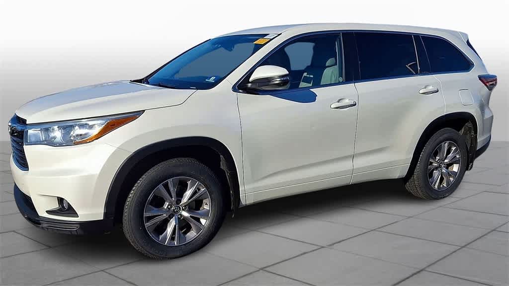 Thumbnail: 2016 Toyota Highlander - 4