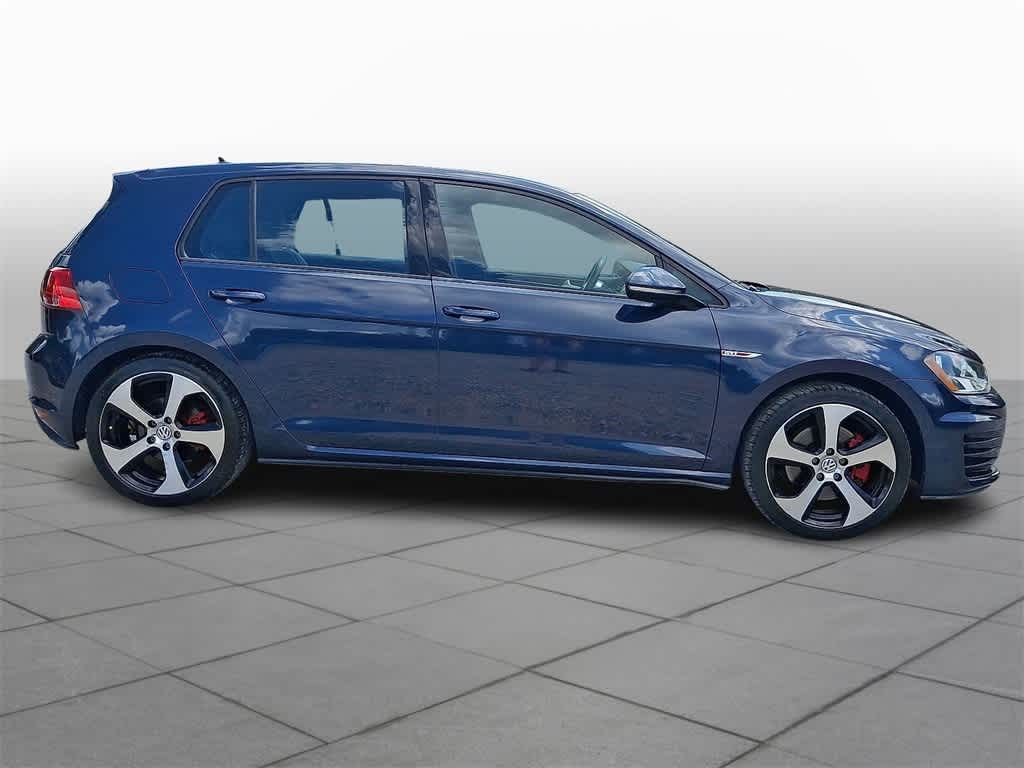 Thumbnail: 2015 Volkswagen Golf - 25