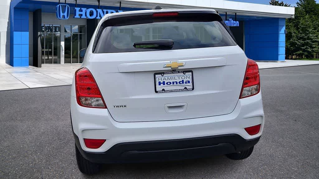 Thumbnail: 2017 Chevrolet Trax - 7