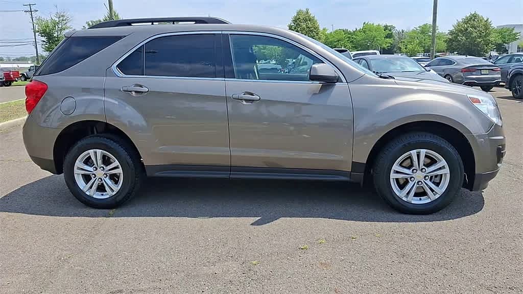 Thumbnail: 2010 Chevrolet Equinox - 9