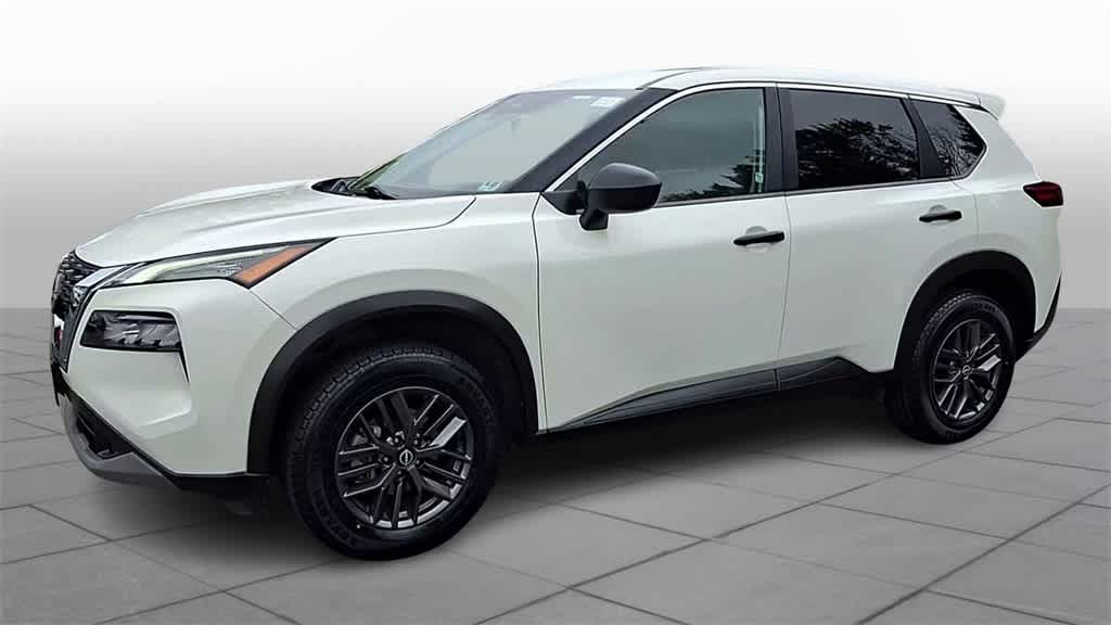 Thumbnail: 2022 Nissan Rogue - 4