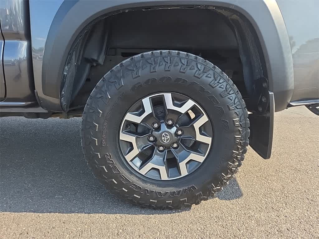Thumbnail: 2022 Toyota Tacoma - 9