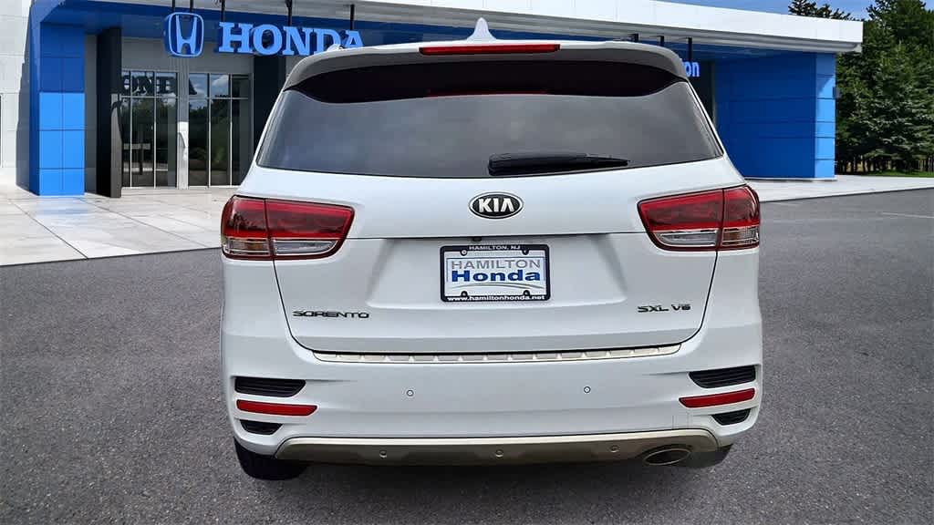 Thumbnail: 2016 Kia Sorento - 7