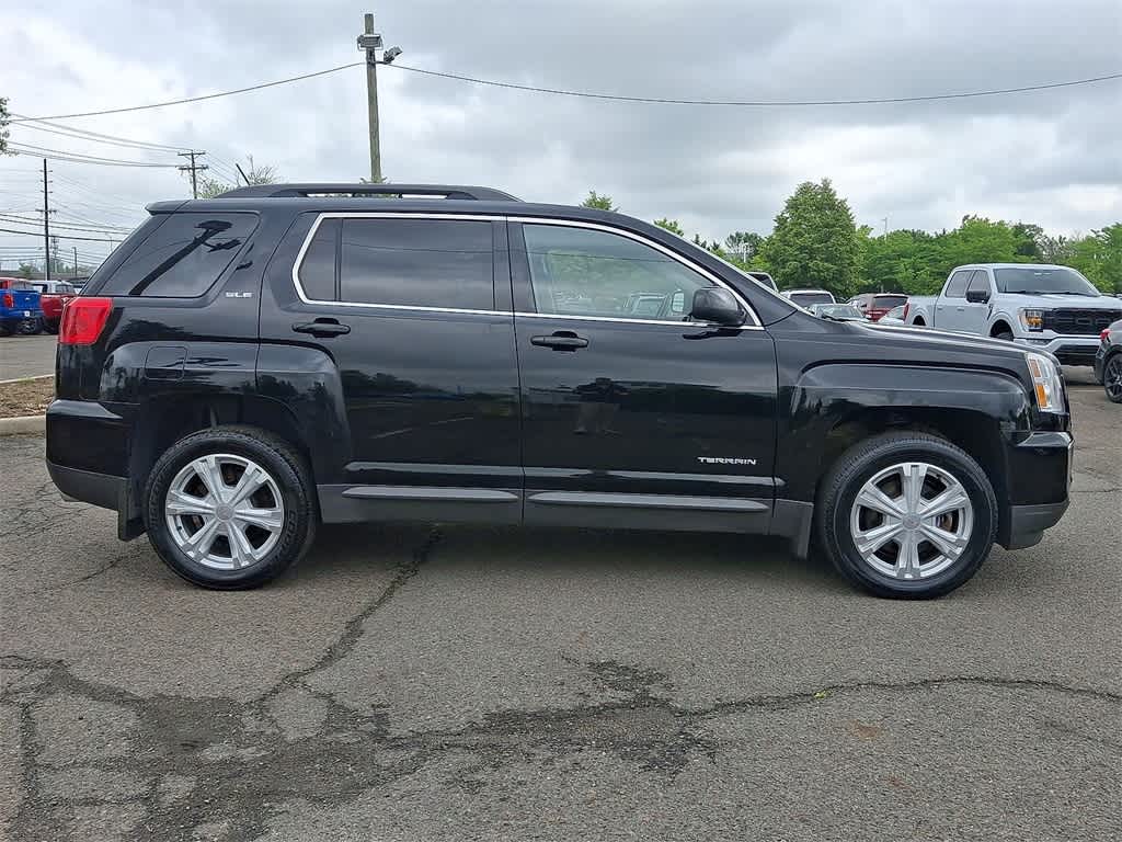Thumbnail: 2017 GMC Terrain - 25