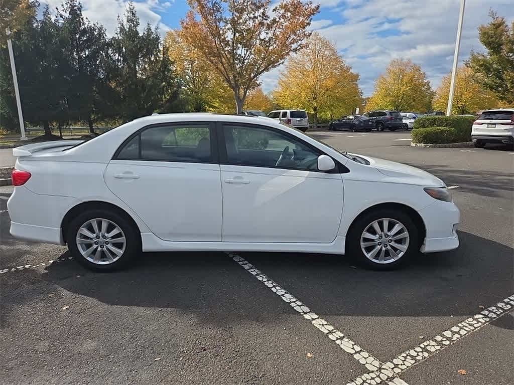 Thumbnail: 2010 Toyota Corolla - 4