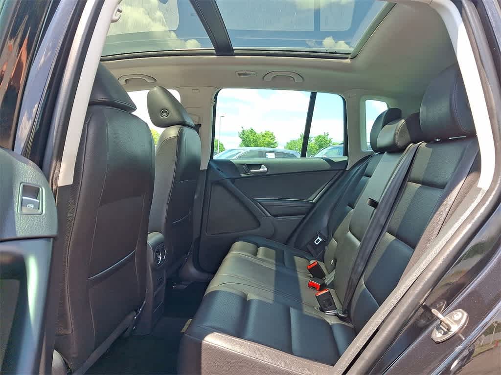 Thumbnail: 2016 Volkswagen Tiguan - 20