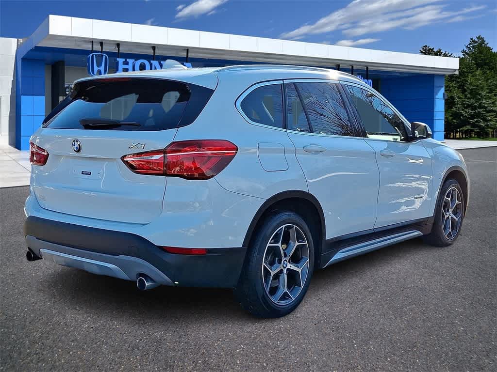 Thumbnail: 2016 BMW X1 - 21