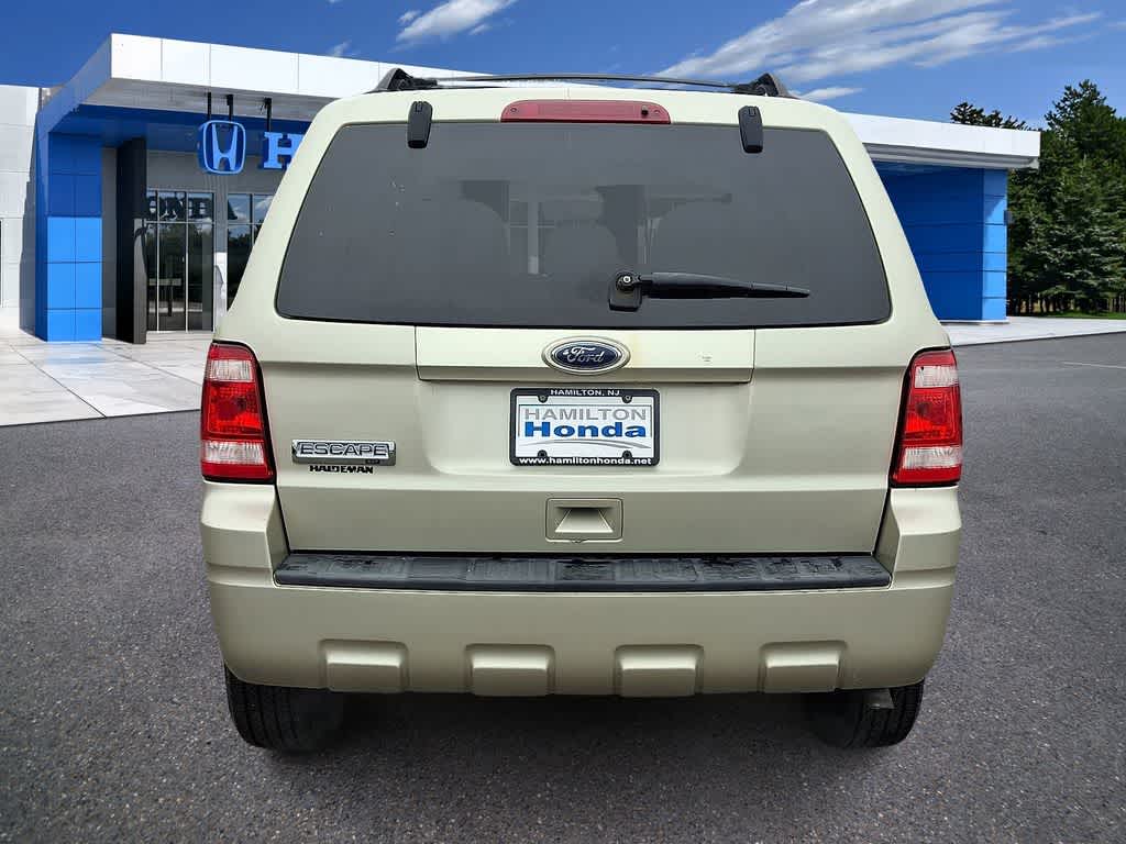 Thumbnail: 2010 Ford Escape - 23